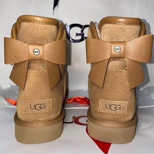 UGG Boots size 11 Woman New in box